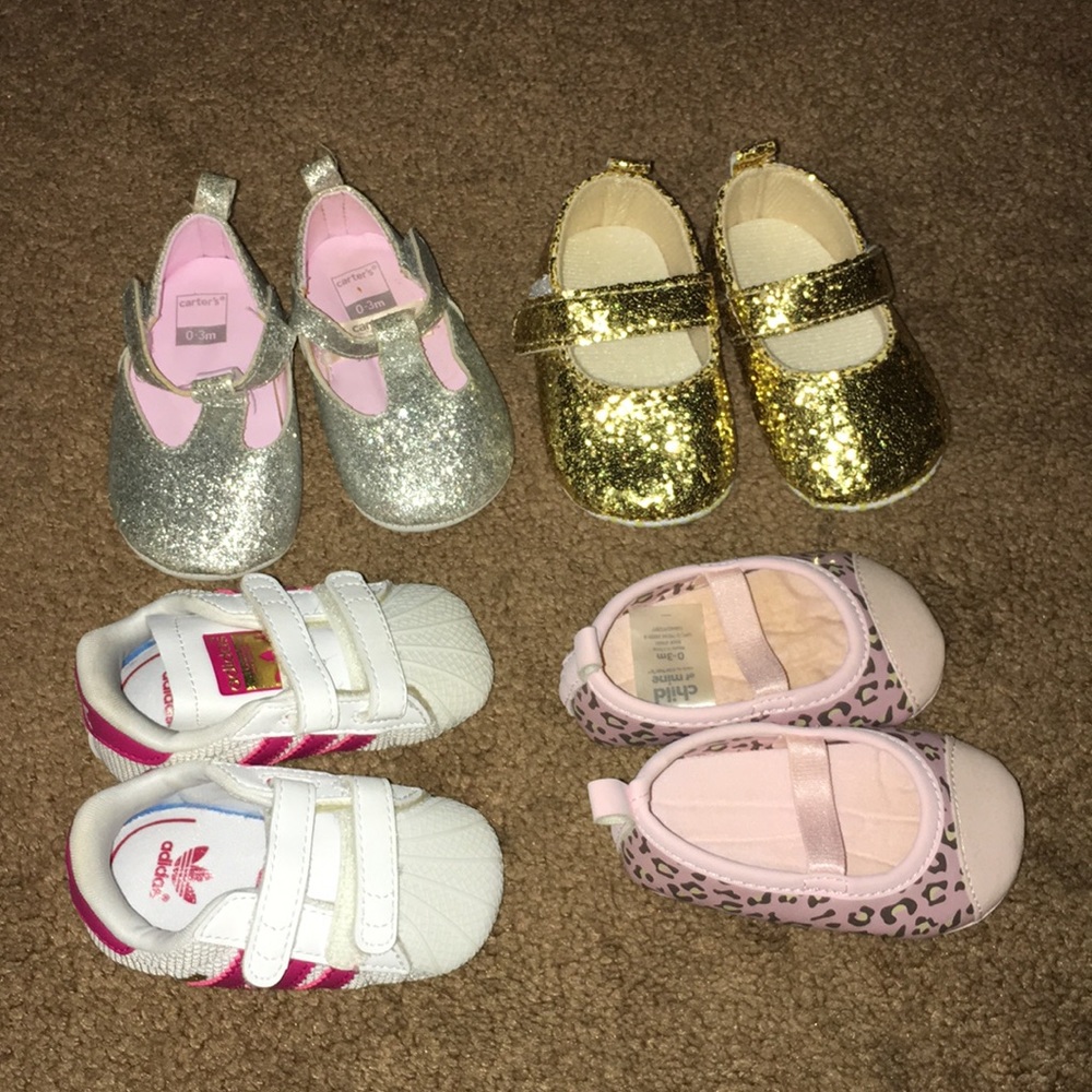 Baby girl shoes size 0-3 months (soft bottom)
